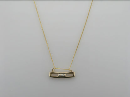 Image de Collier en or jaune 10KT sertis de 3 diamants