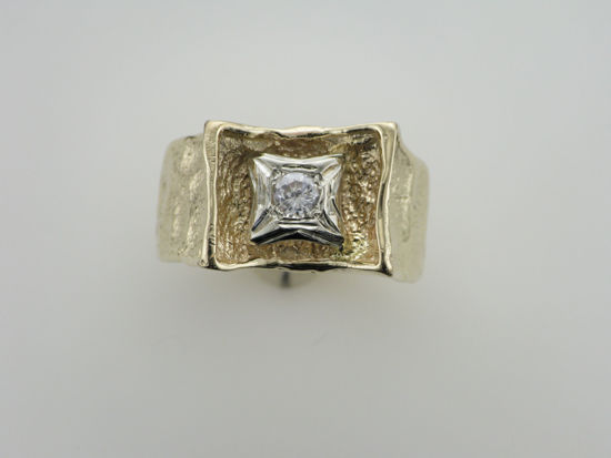 Image sur Bague exclusive en or jaune et blanc 10KT avec un zircon