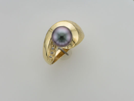 Image sur Bague exclusive en or jaune10KT avec perle noire de Tahiti
