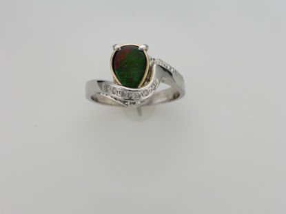 Image de Bague exclusive en or blanc et jaune 10KT avec une ammolite