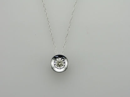 Image de Collier en or blanc 10KT avec diamant