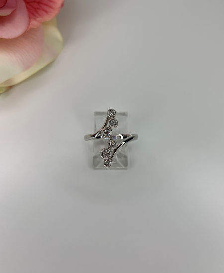 Image sur Bague en or blanc avec diamants