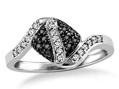 Image de Bague en or blanc 10KT avec diamants noirs et blancs