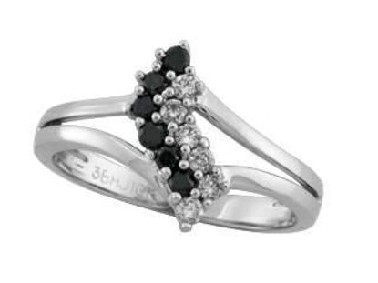 Image de Bague en or blanc 10KT avec diamants noirs et blancs