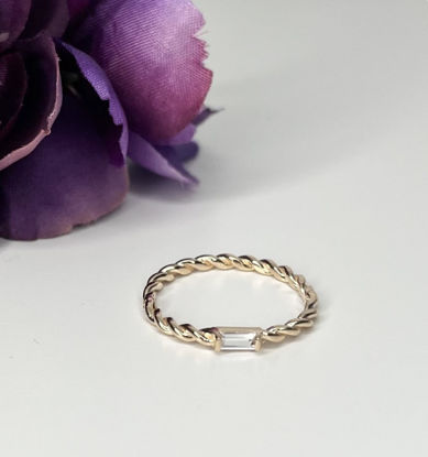 Image de Bague en or rose 10KT avec zircon cubique