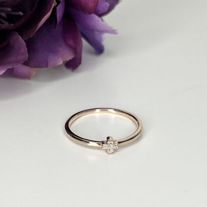 Image de Bague en or rose avec zircons cubiques