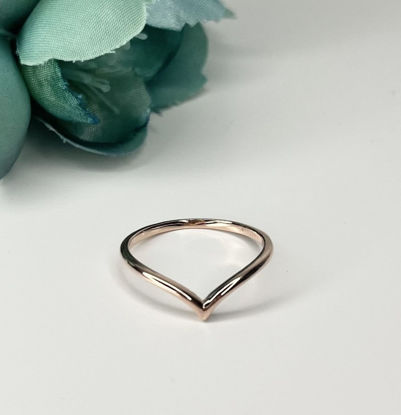 Image de Bague en or rose forme en V