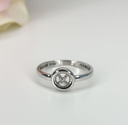 Image de Bague en or blanc 10KT avec un diamant