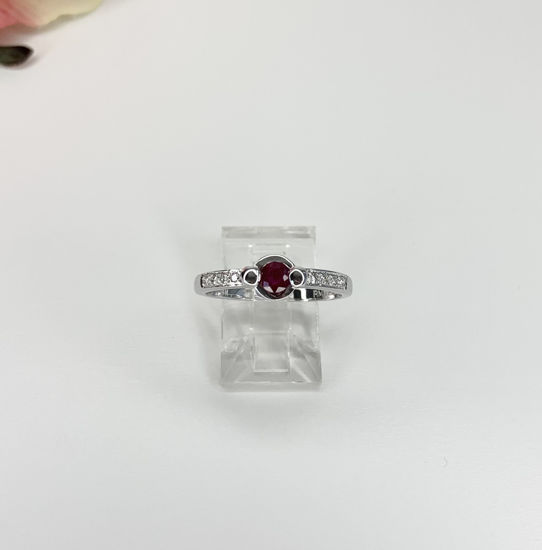 Image sur Bague en or blanc 14KT avec rubis et diamants