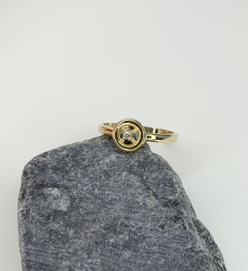 Image sur Bague en or jaune 10KT avec un diamant