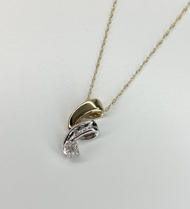 Image de Collier en or jaune et blanc 10KT avec diamants