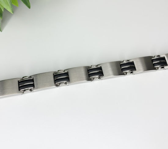 Image sur Bracelet semi-rigide en acier inoxydable 8" - BAA79
