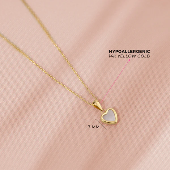Image sur Collier Coeur en or jaune 14KT avec nacre de perle